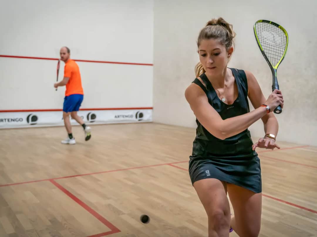 Squash i spalanie kalorii - poznaj prawdziwy potencjał tej gry