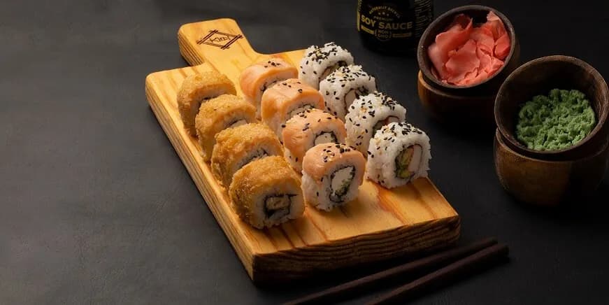 Ile kalorii ma sushi w tempurze? Sprawdź wartości dla każdego rodzaju