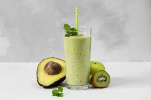 Szejk białkowy: Przepis na idealny napój i 5 korzyści