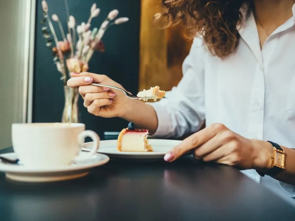 Ile kalorii trzeba zjeść żeby przytyć 1 kg? Prosty sposób na masę