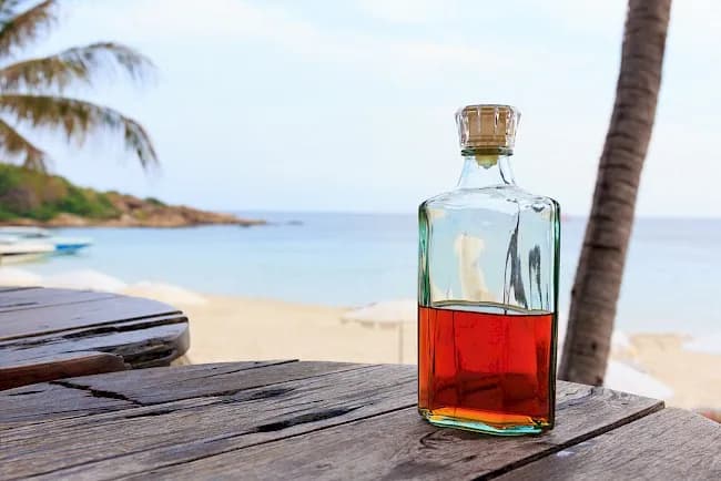 Ile kalorii ma rum i dlaczego warto znać tę liczbę dla diety